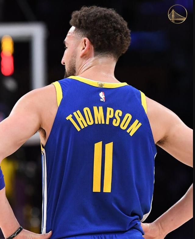 NBA：独行侠击败雄鹿 东契奇全场三双（NBA：独行侠力克雄鹿 东契奇砍下三双）