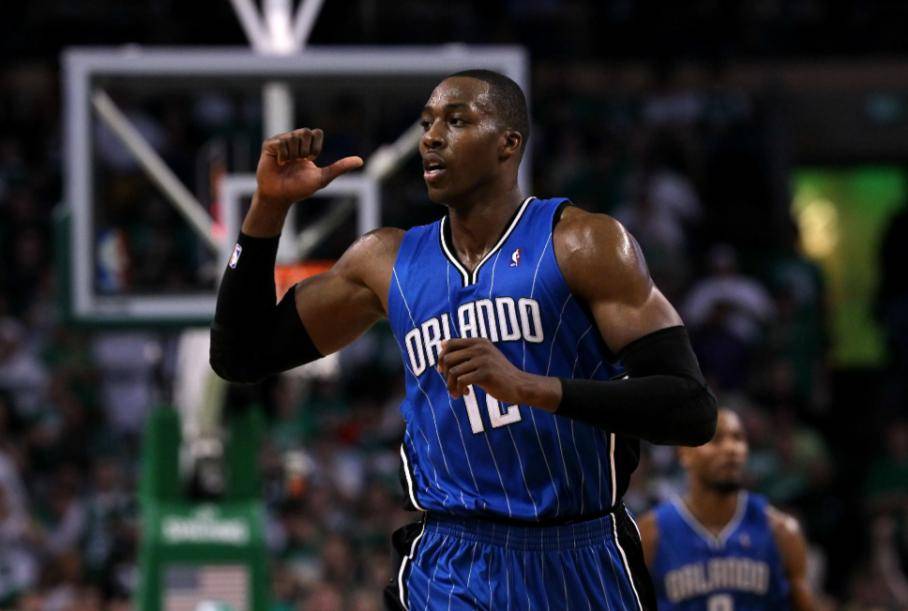 杨瀚森生涯首次首发可圈可点（杨瀚森职业生涯首次先发表现不俗）