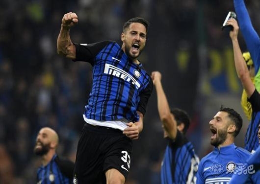 根据目前的情况拜仁明年夏天无意与格雷茨卡续约（从现状看，拜仁明夏不打算与格雷茨卡续约）