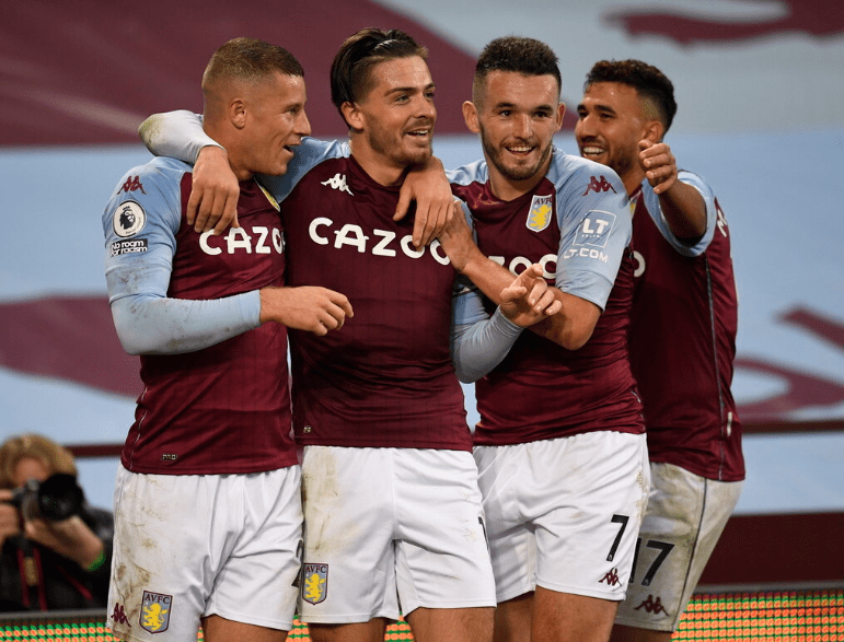 排面，泰州当地路牌上写着“苏超冠军城，泰州欢迎您”（泰州上演排面时刻：路牌打出“苏超冠军城，泰州欢迎您”）