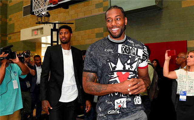 经纪人：米内罗竞技未与胡尔克就续约进行接触（经纪人称米内罗竞技尚未与胡尔克谈续约）